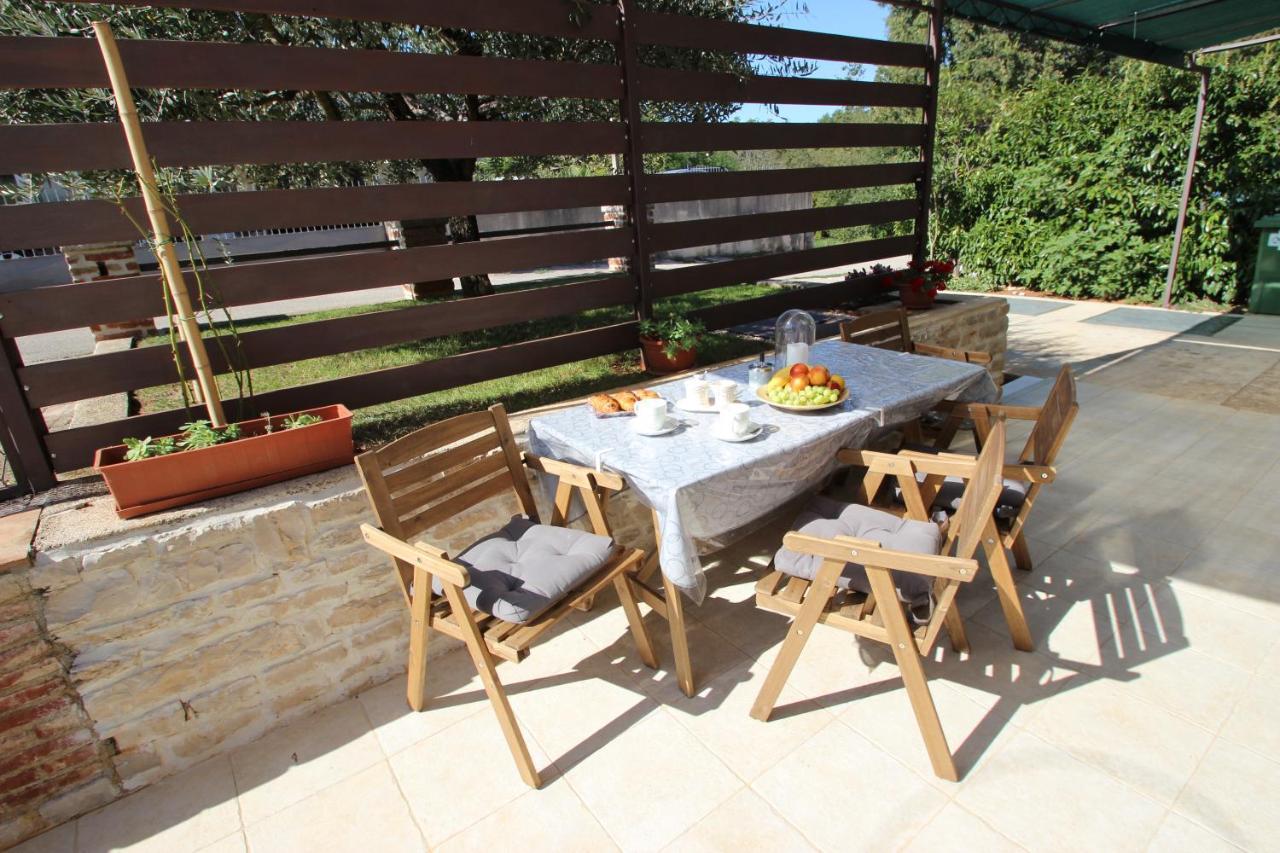 Apartment Luigi Porec Exterior photo